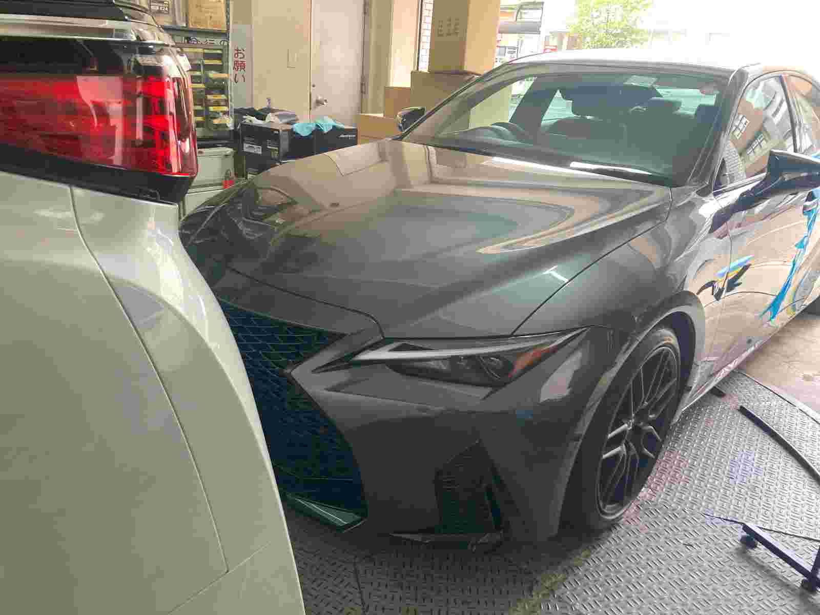 レクサス　ＩＳ　セキュリティ取付　車両盗難対策施工させていただきました。