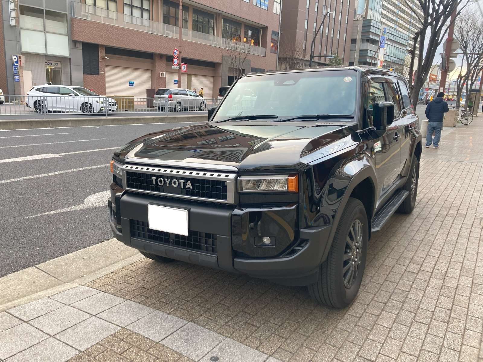 トヨタ　ランドクルーザー　セキュリティ取付　盗難対策施工させていただきました。