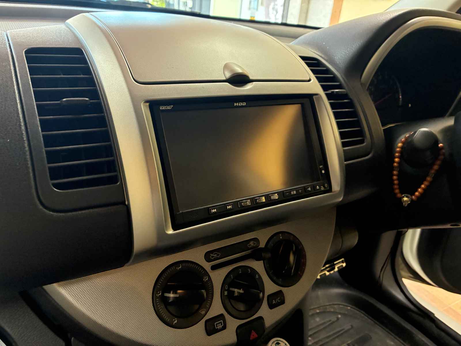 NISSAN NOTE その他電装系取付 CN-CE01D、Panasonic バックカメラの取り付けをさせていただきました。