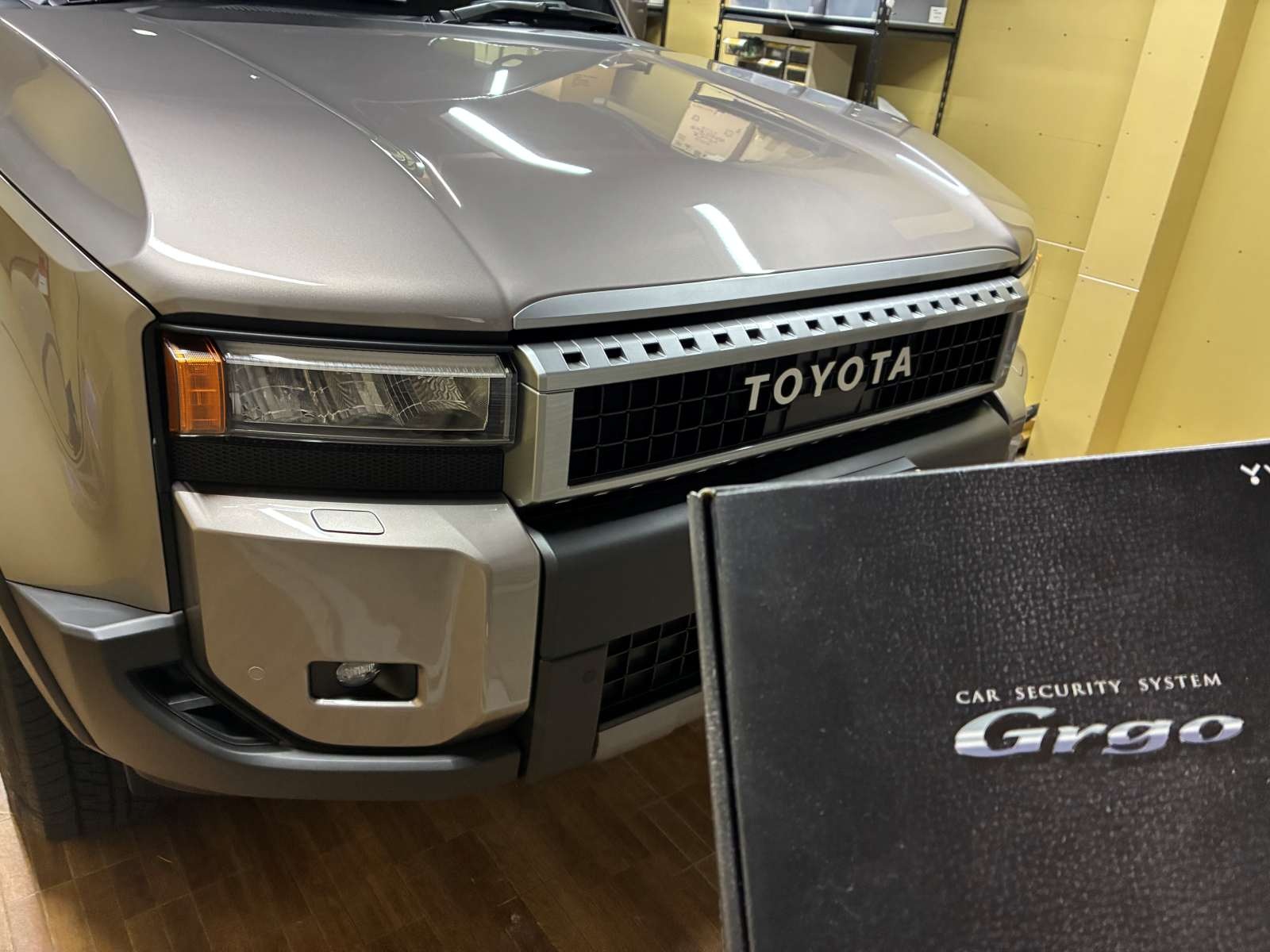 TOYOTA LANDCRUISER250 カーセキュリティ TVキャンセラーの取り付けをさせていただきました。