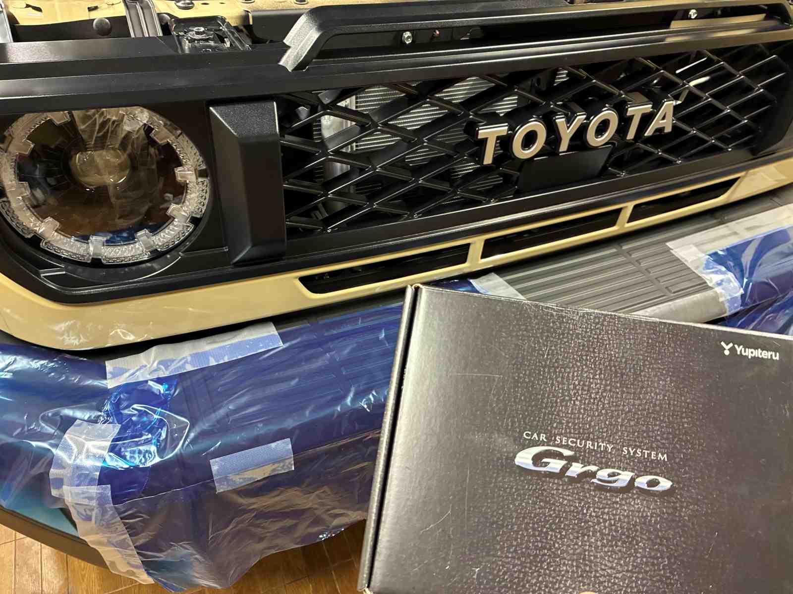 TOYOTA LAND CRUISER70にカーセキュリティを取り付けさせていただきました。