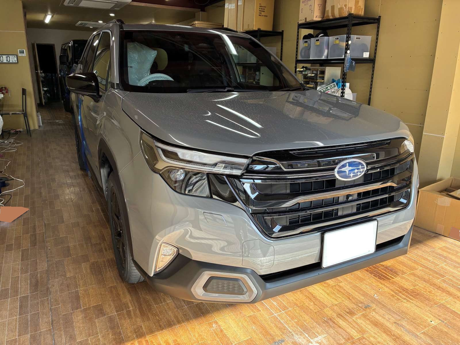 SUBARU FORESTER その他電装品取り付けご依頼いただきました。