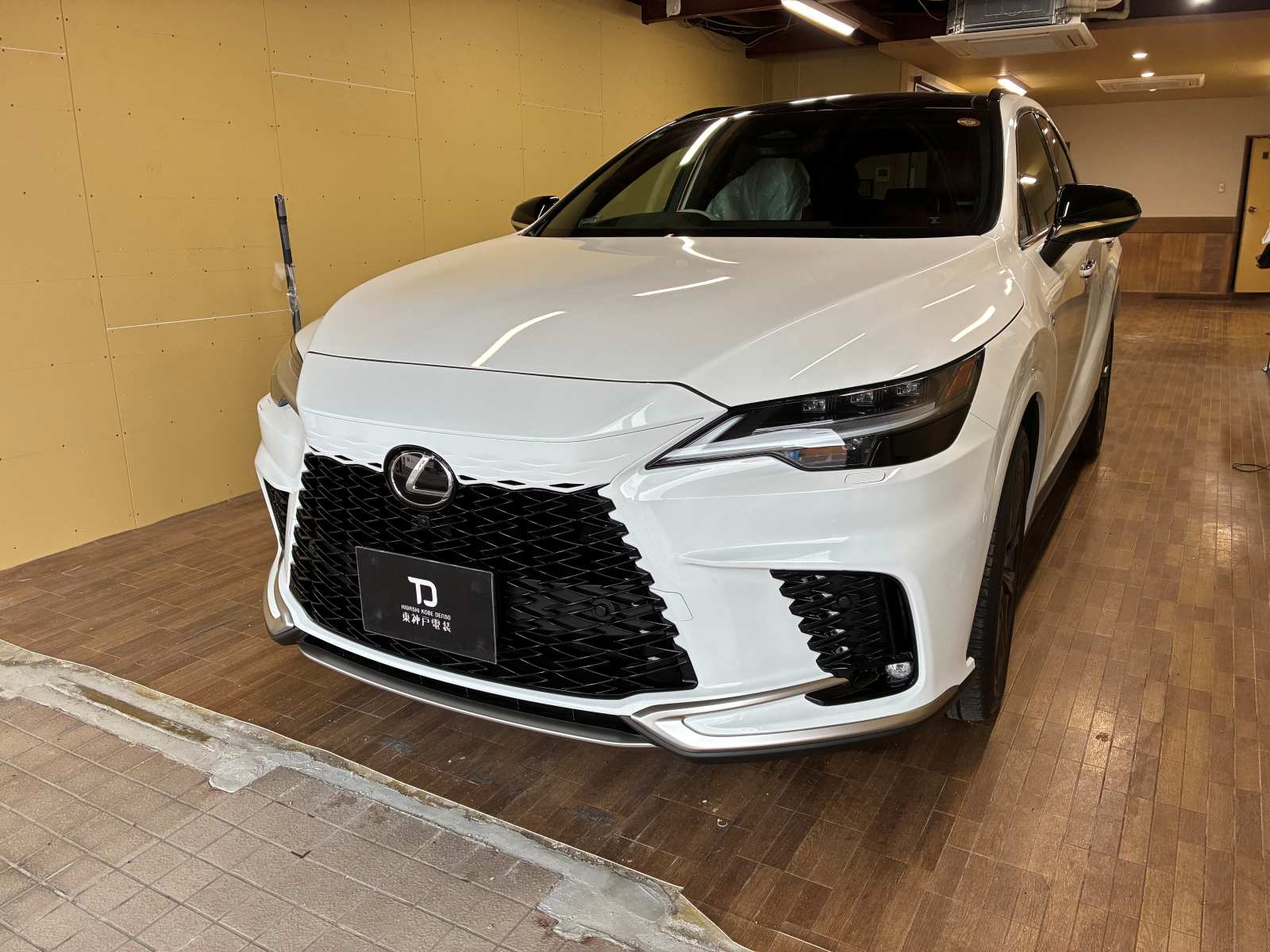 LEXUS RX350 Panthera カーセキュリティを施工させていただきました。