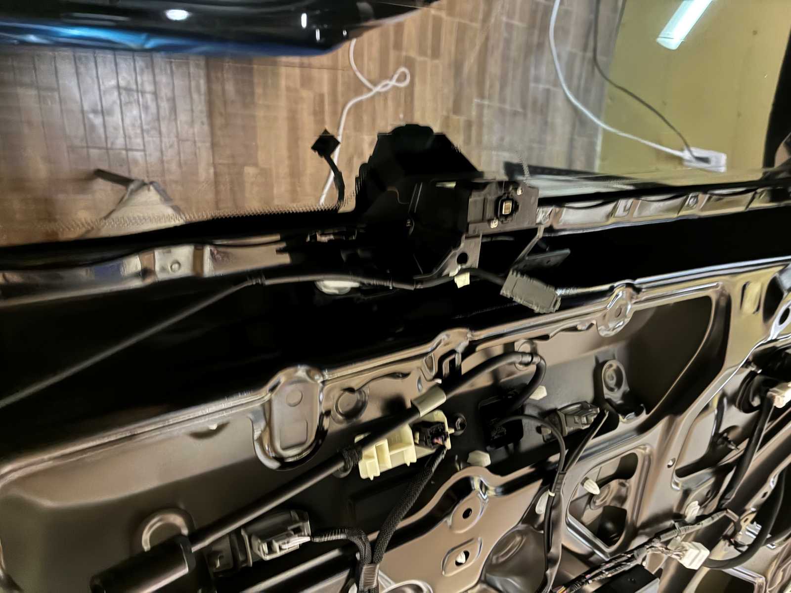 TOYOTA VELLFIRE 追加作業ご依頼いただきました。