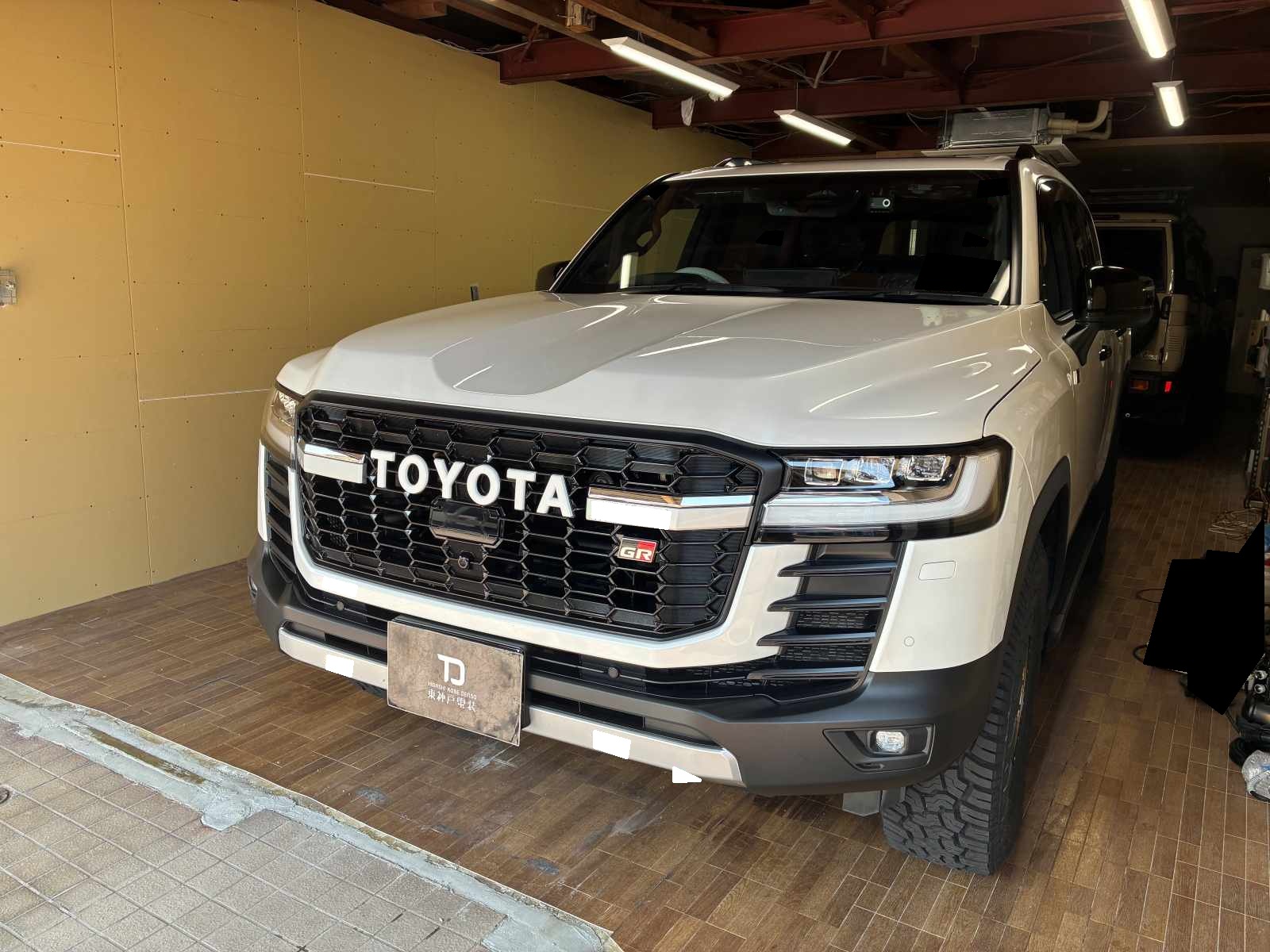 TOYOTA LAND CRUISER GR SPORT カーセキュリティの取り付けをさせていただきました。