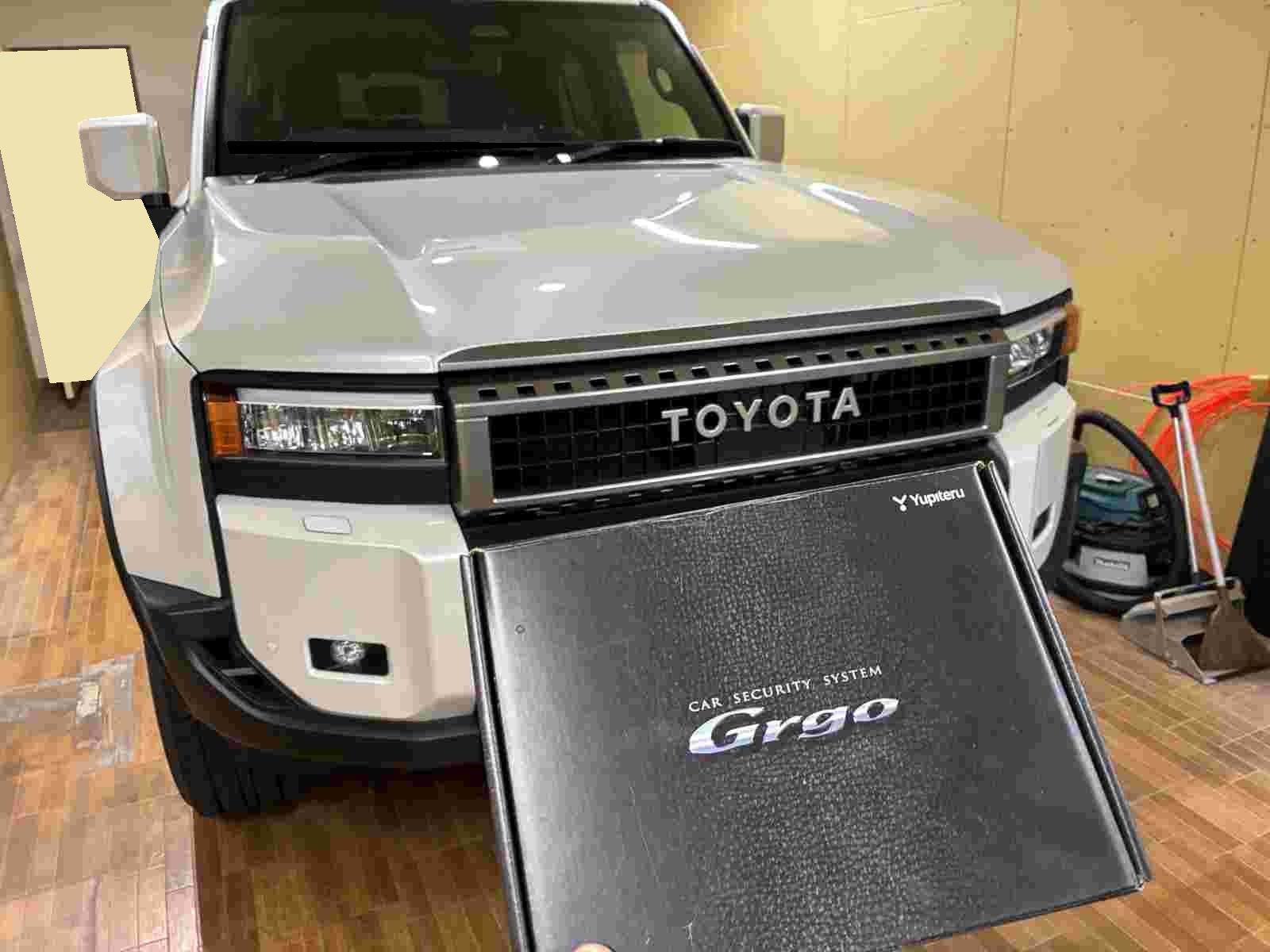 TOYOTA LAND CRUISER カーセキュリティ取付させていただきました。