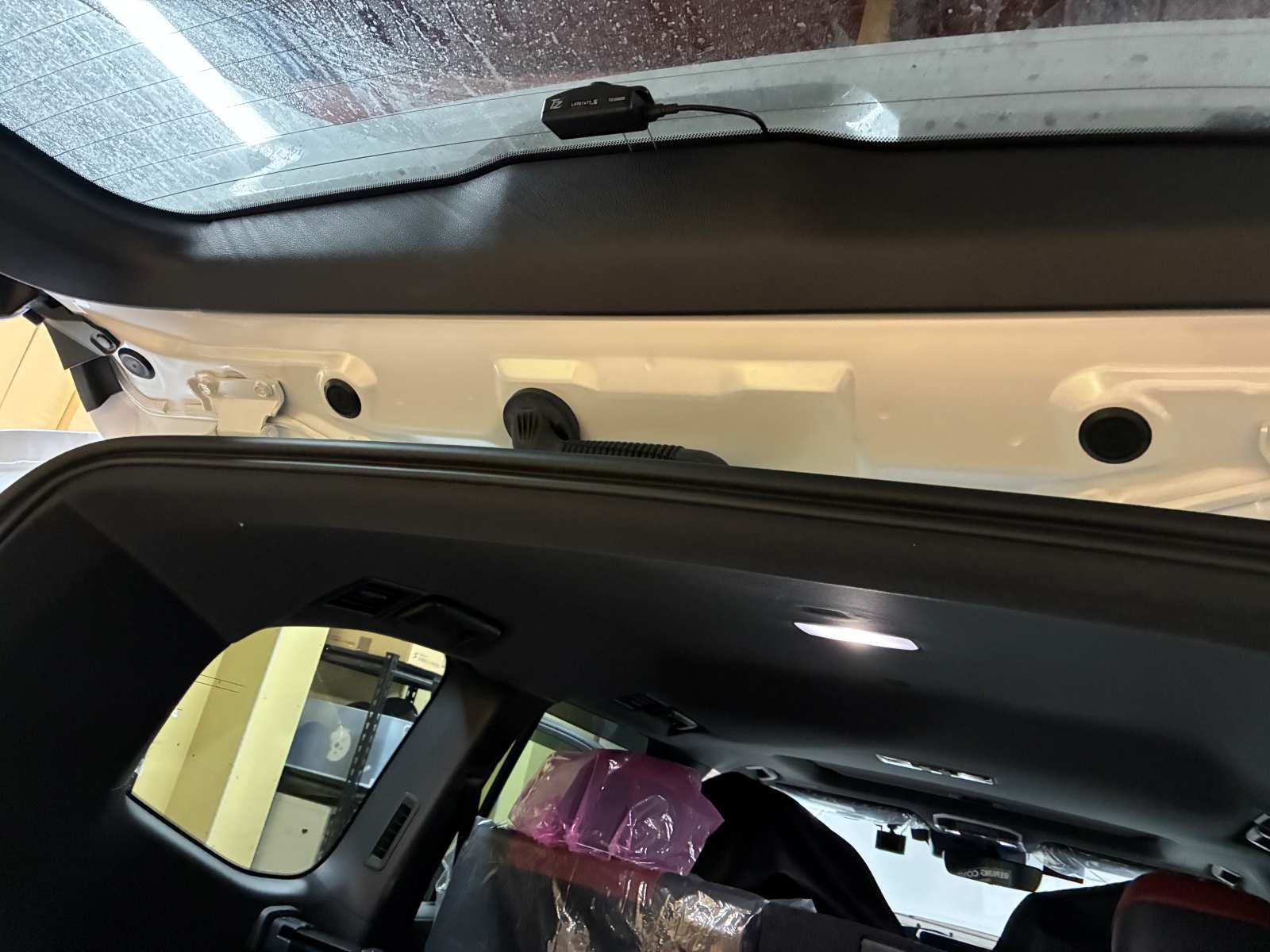 TOYOTA LAND CRUISER300 GR SPORT その他電装系取付ご依頼いただきました。