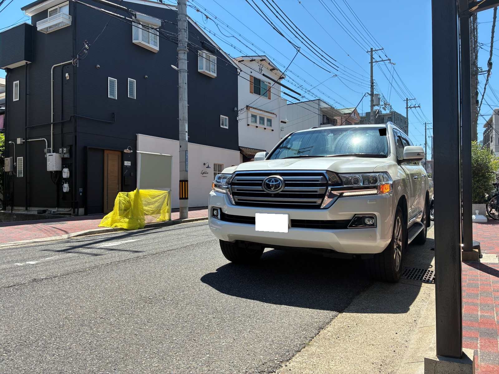 TOYOTA LAND CRUISER200 その他電装系取付ご依頼いただきました。