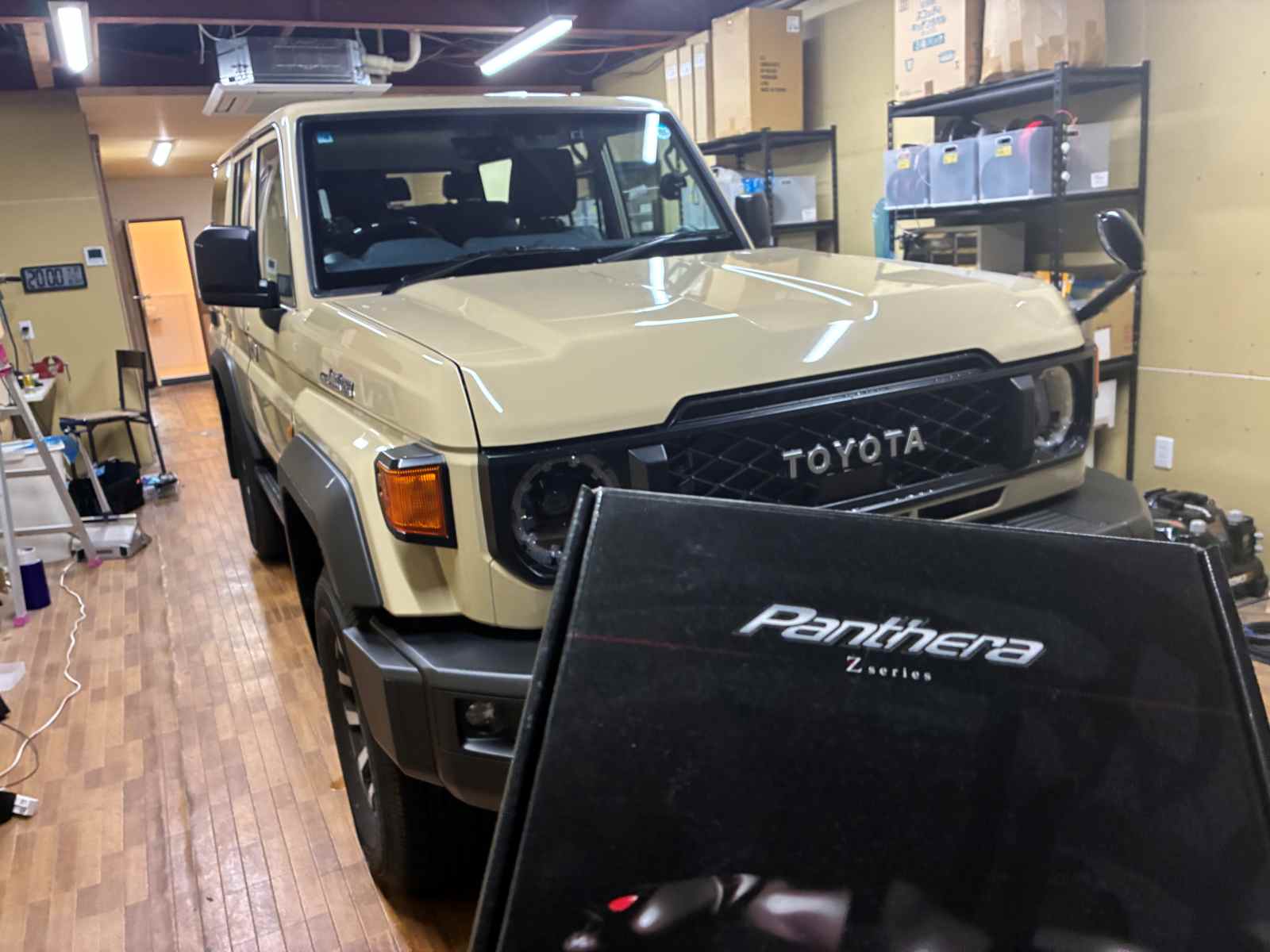 TOYOTA LAND CRUISER70 カーセキュリティ パンテーラを施工させていただきました。