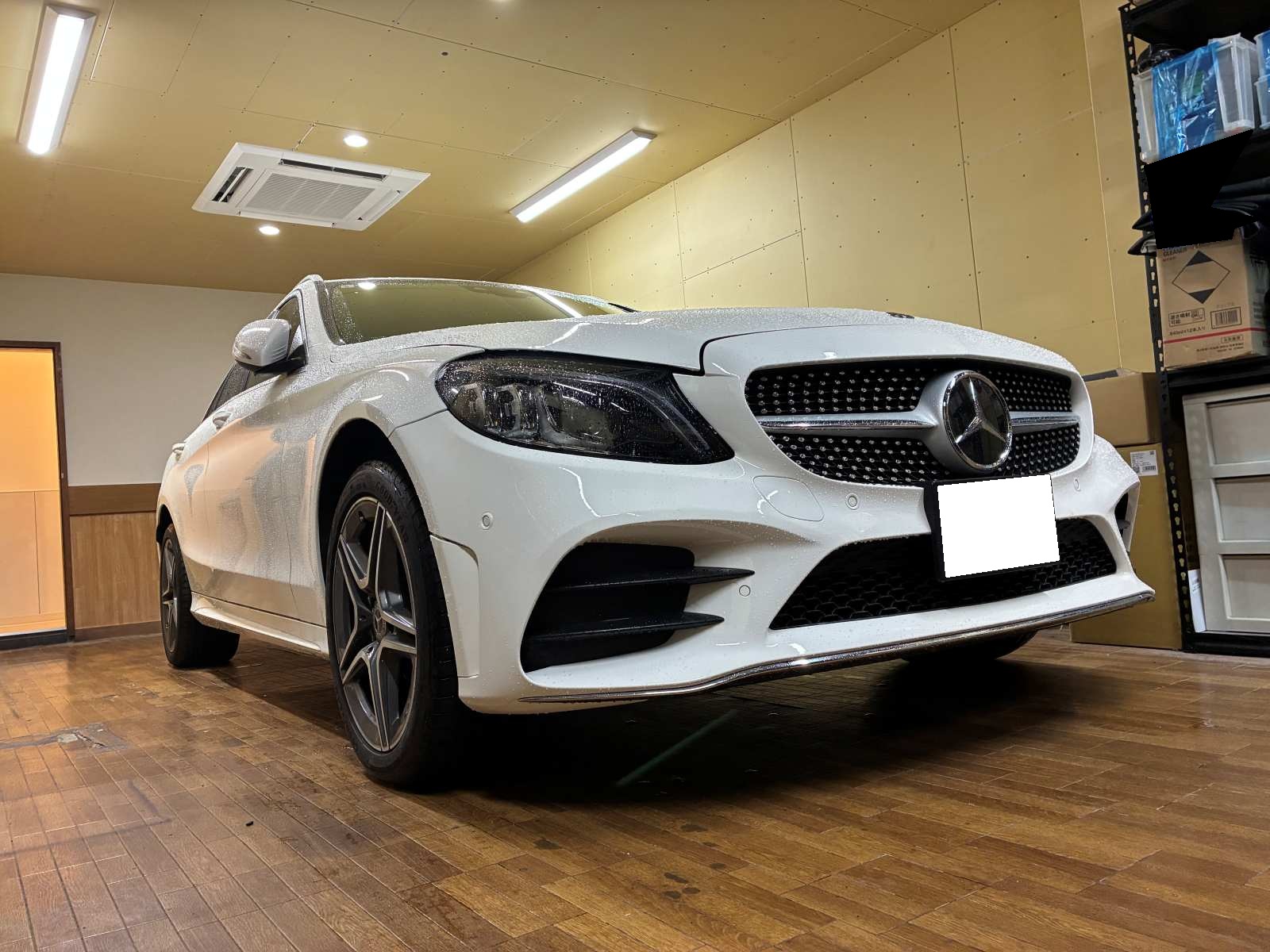 Mercedes Benz C-Class その他電装系取付ご依頼いただきました。