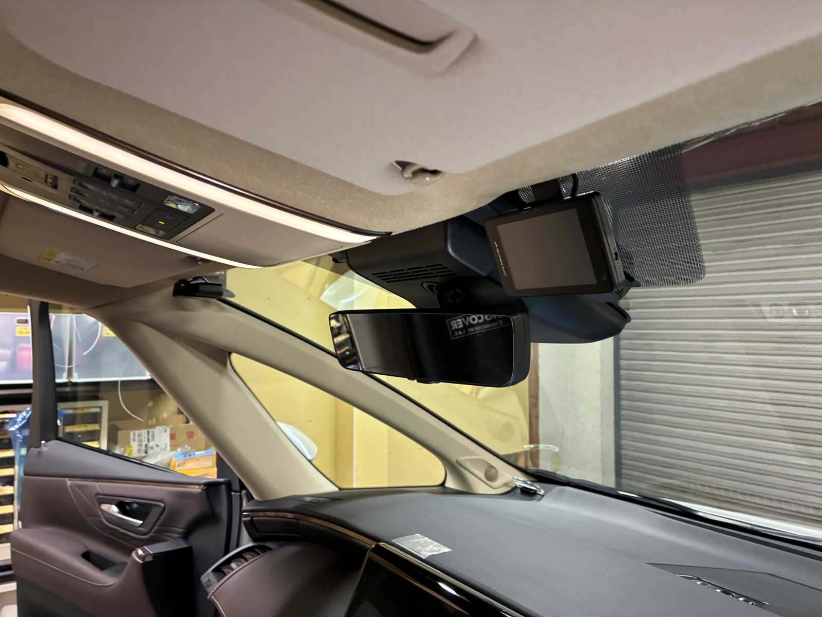 TOYOTA ALPHARD PHEV カーセキュリティ その他電装系取付ご依頼いただきました。