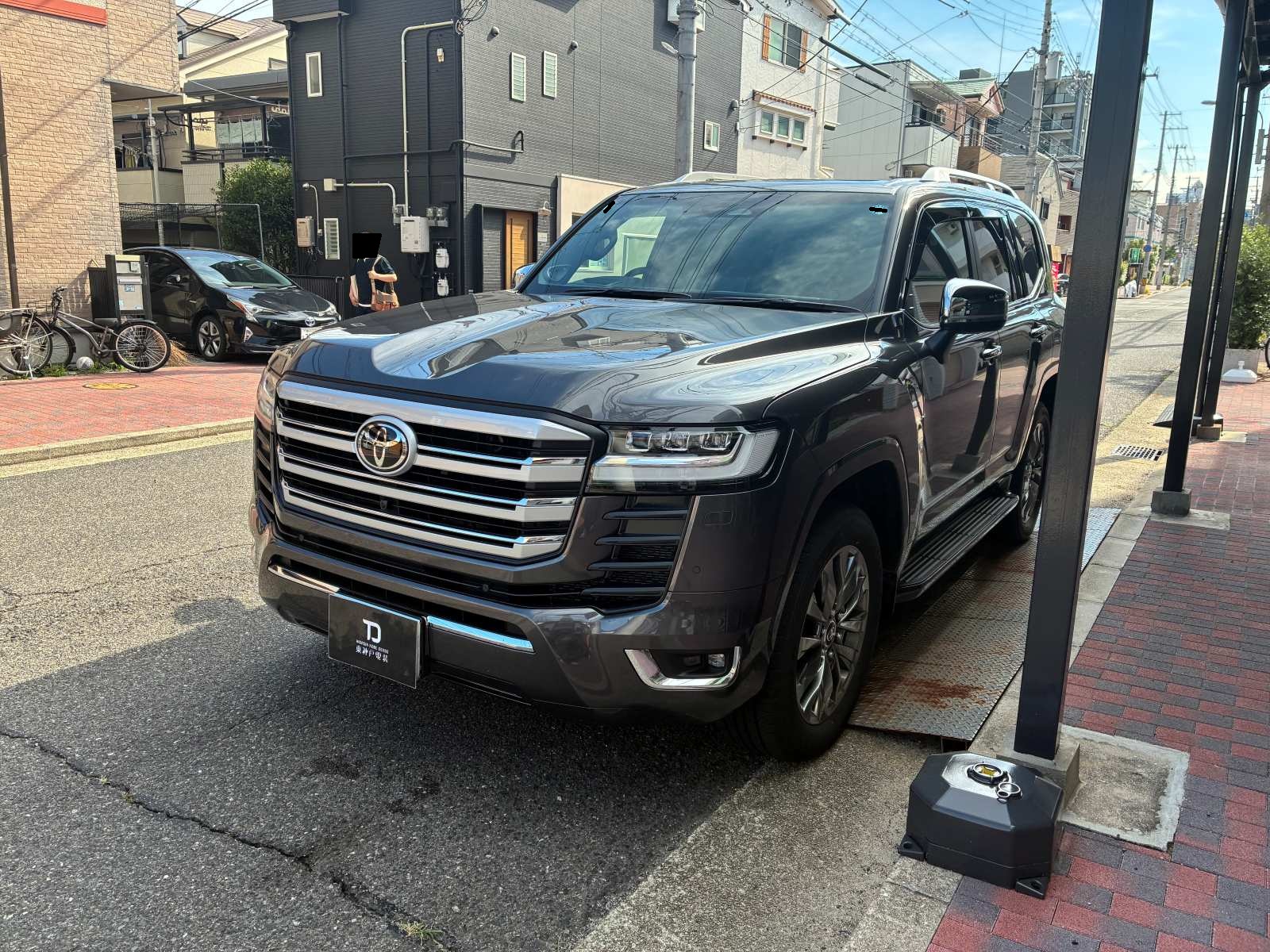 TOYOTA LAND CRUISER300 カーセキュリティ パンテーラ施工ご依頼いただきました。