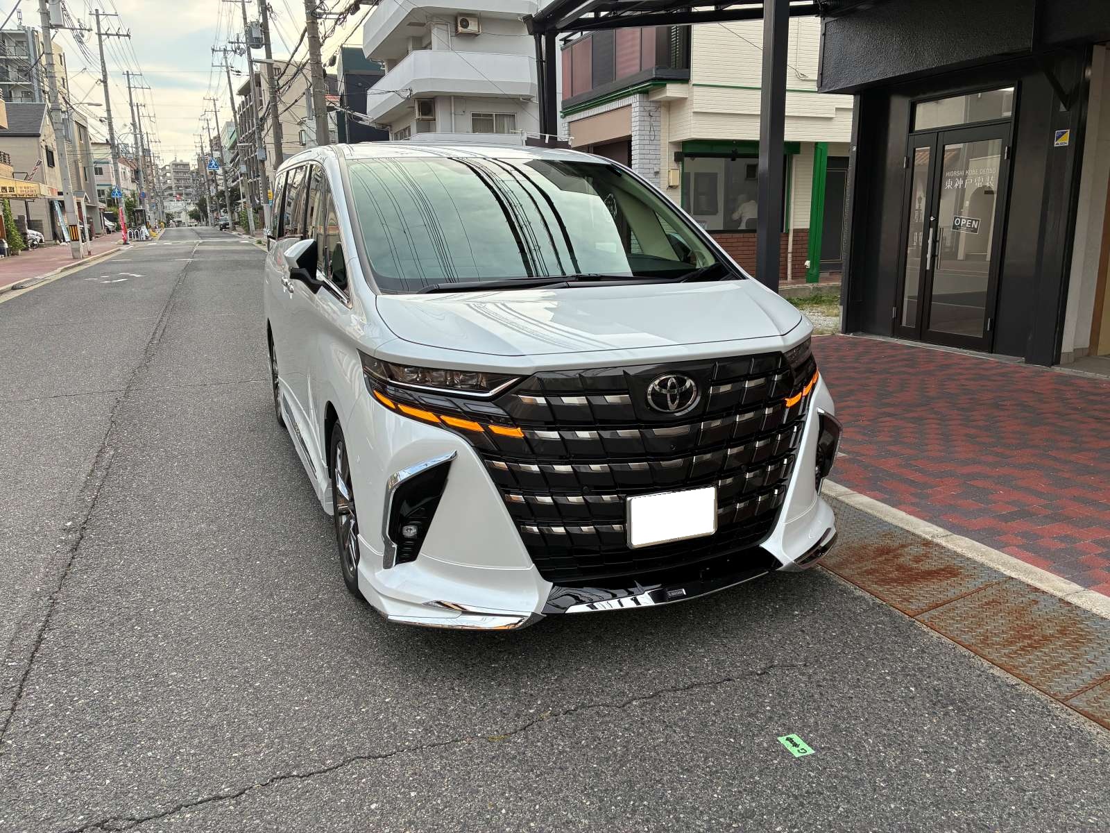 TOYOTA ALPHARD PHEV カーセキュリティ Panthera 施工ご依頼いただきました。